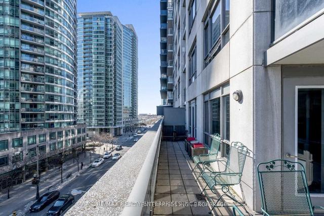 517 - 20 Blue Jays Way, Condo with 3 bedrooms, 2 bathrooms and 1 parking in Toronto ON | Image 22