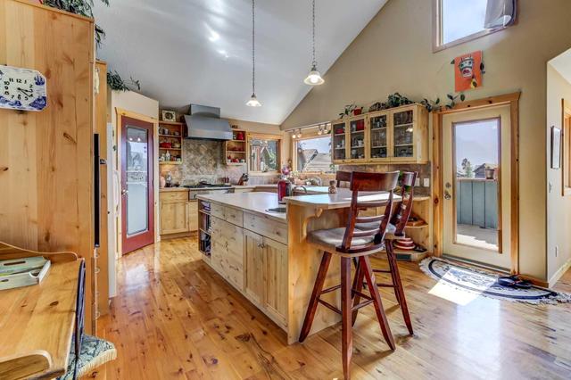 219 Eagle Point, House detached with 5 bedrooms, 4 bathrooms and 4 parking in Canmore AB | Image 5