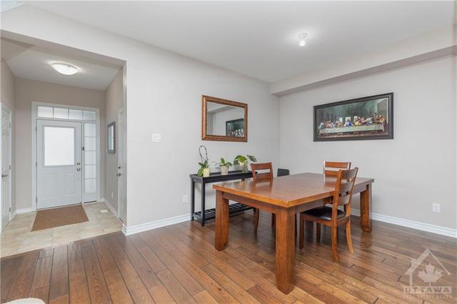 47 Tapadero Avenue, Townhouse with 3 bedrooms, 4 bathrooms and 3 parking in Ottawa ON | Image 3