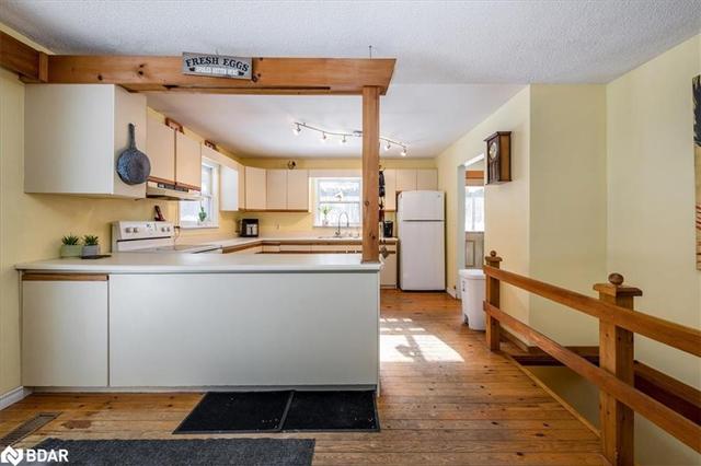 1024 Sparrow Lake Rd Route D, House detached with 3 bedrooms, 2 bathrooms and null parking in Gravenhurst ON | Image 36