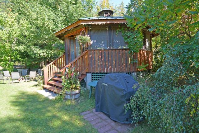 5730 Cedar Creek Road, House detached with 3 bedrooms, 3 bathrooms and null parking in Central Kootenay H BC | Image 83