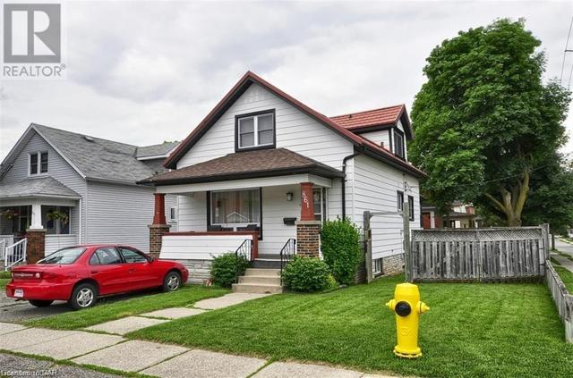 861 Vine Street, House detached with 3 bedrooms, 2 bathrooms and 3 parking in Cambridge ON | Image 2