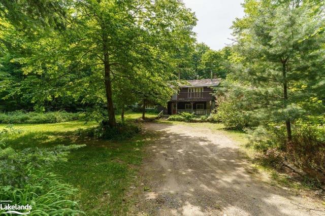 1028 Old 117 Highway, House detached with 3 bedrooms, 2 bathrooms and 8 parking in Lake of Bays ON | Image 12