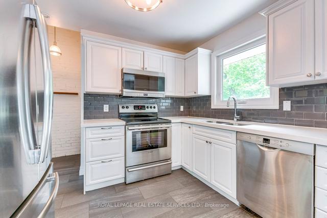59 Mccraney St W, House detached with 3 bedrooms, 2 bathrooms and 3 parking in Oakville ON | Image 9