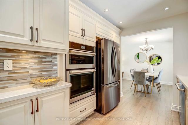 8 Jill Crt, House detached with 4 bedrooms, 3 bathrooms and 8 parking in Markham ON | Image 3