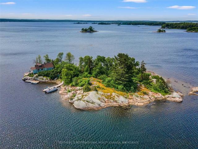 2 Island 20/Sawdust, House detached with 2 bedrooms, 1 bathrooms and 6 parking in Georgian Bay ON | Image 25