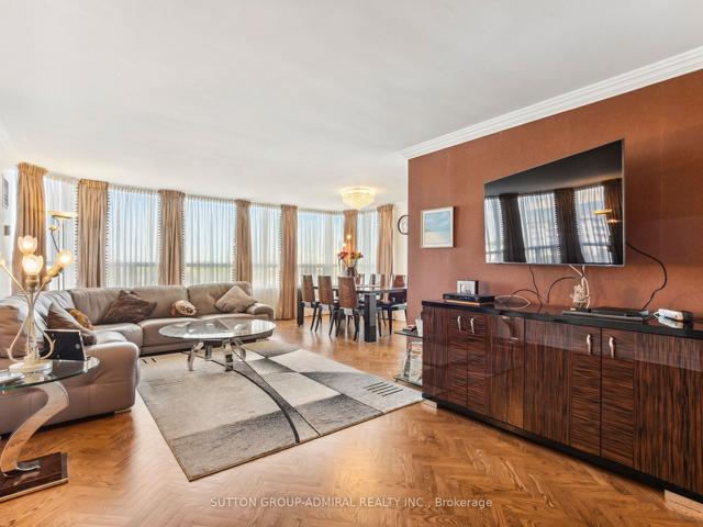 604 - 7 Townsgate Dr, Condo with 2 bedrooms, 2 bathrooms and 2 parking in Vaughan ON | Image 8