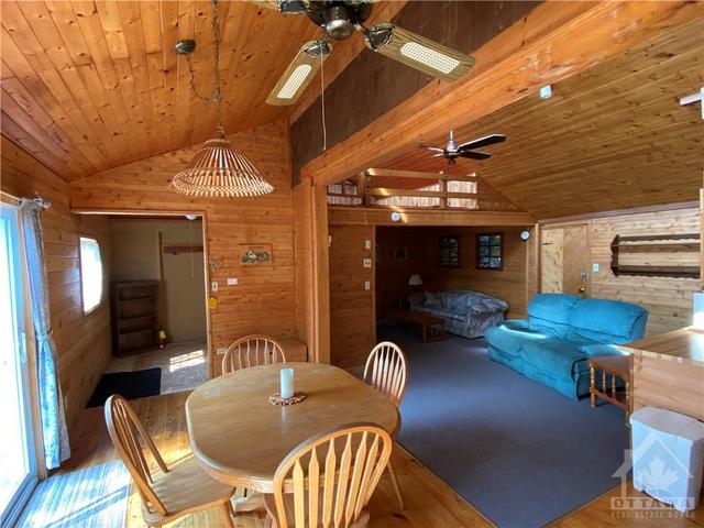 1032 Log Cabin Lane, House detached with 6 bedrooms, 5 bathrooms and 10 parking in North Frontenac ON | Image 4