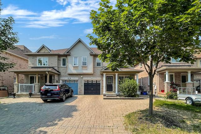 217 Hollywood Hill Circ, House semidetached with 3 bedrooms, 4 bathrooms and 4 parking in Vaughan ON | Image 1