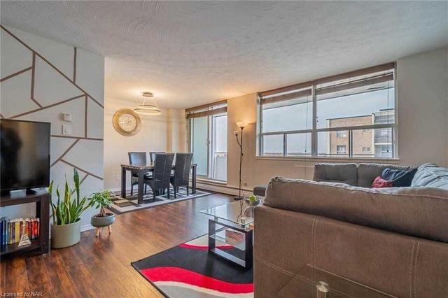 804 - 359 Geneva St, Condo with 2 bedrooms, 1 bathrooms and 1 parking in St. Catharines ON | Image 5