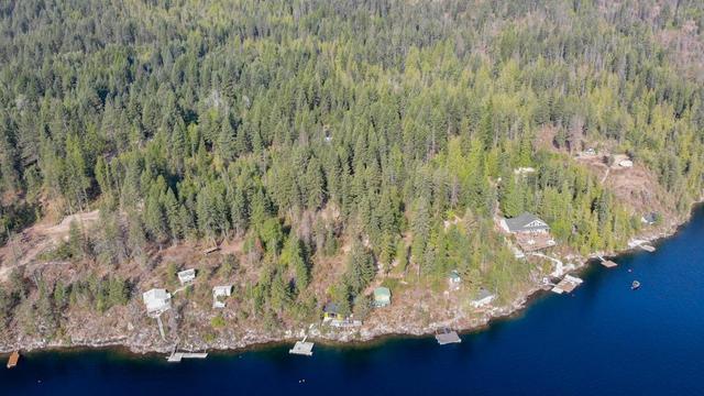 2526 West Lake Drive, House detached with 3 bedrooms, 0 bathrooms and null parking in Kootenay Boundary C BC | Image 32