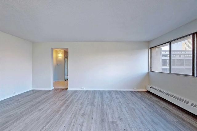 301 - 10 Sunny Glenway, Condo with 2 bedrooms, 1 bathrooms and 1 parking in Toronto ON | Image 3