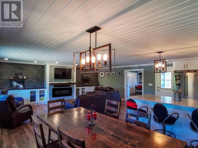 6504 W Fawn Creek Road, House detached with 4 bedrooms, 2 bathrooms and null parking in Cariboo L BC | Image 9