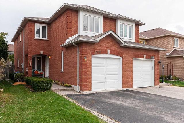 6731 Bansbridge Cres, House semidetached with 3 bedrooms, 3 bathrooms and 2 parking in Mississauga ON | Image 1