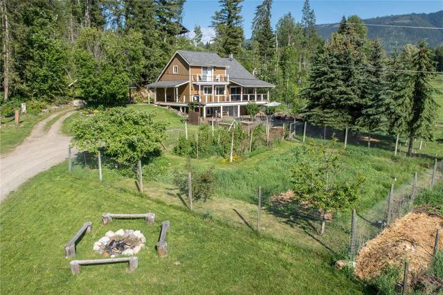 575 North Fork Road, House detached with 4 bedrooms, 2 bathrooms and 2 parking in North Okanagan E BC | Image 66