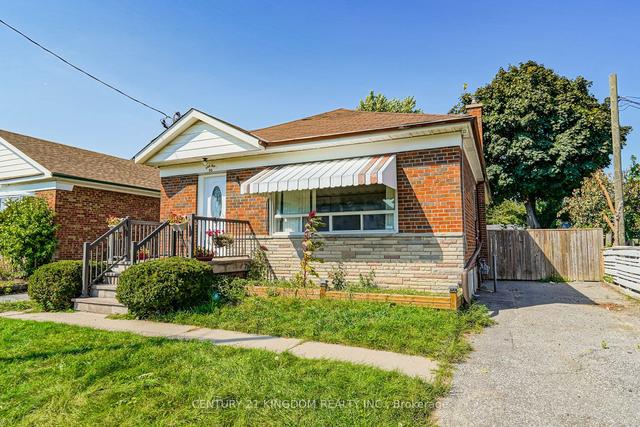 50 Mackinac Cres, House detached with 3 bedrooms, 4 bathrooms and 3 parking in Toronto ON | Image 33