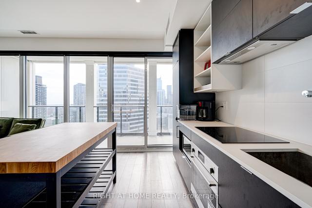 2410 - 20 Edward St, Condo with 3 bedrooms, 2 bathrooms and 1 parking in Toronto ON | Image 24