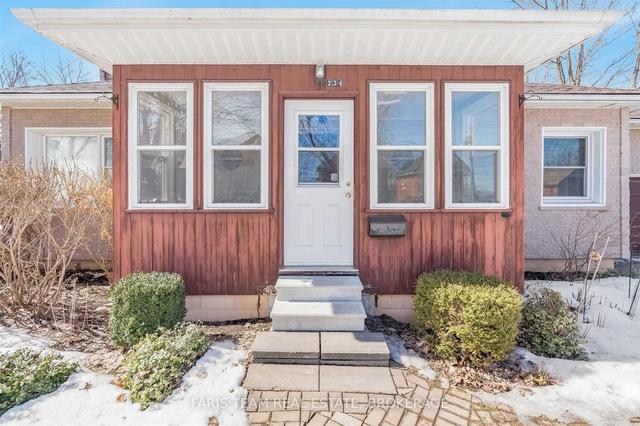 234 Third St, House detached with 2 bedrooms, 2 bathrooms and 6 parking in Midland ON | Image 23