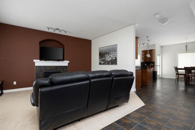148 Grosbeak Way, House detached with 4 bedrooms, 2 bathrooms and 3 parking in Wood Buffalo AB | Image 4