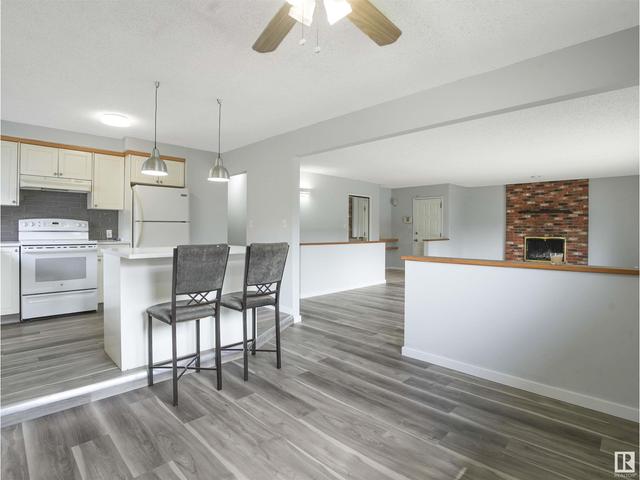 5916 11 Av Nw, House detached with 3 bedrooms, 2 bathrooms and null parking in Edmonton AB | Image 12