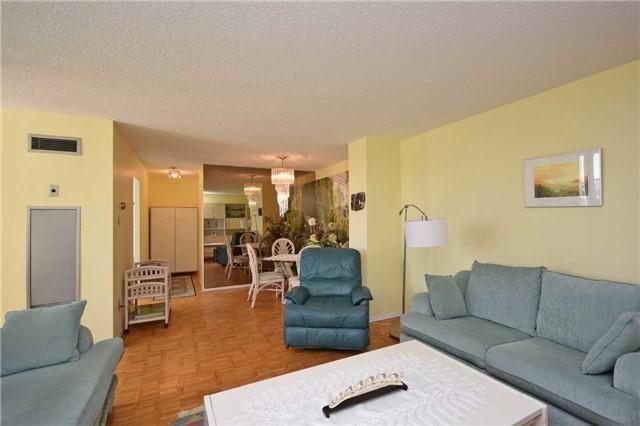 809 - 3695 Kaneff Cres, Condo with 1 bedrooms, 1 bathrooms and 1 parking in Mississauga ON | Image 5