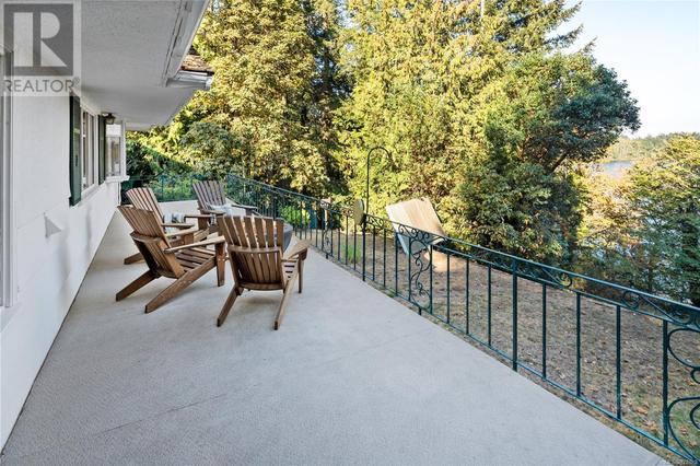 5575 Forest Hill Rd, House detached with 3 bedrooms, 2 bathrooms and 8 parking in Saanich BC | Image 28