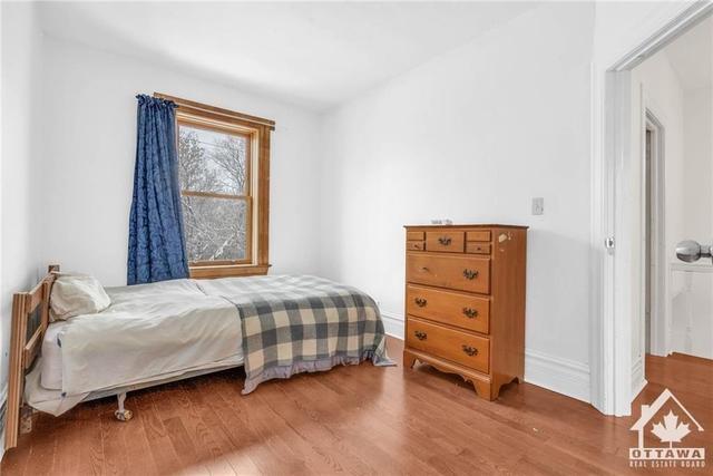 184 Hawthorne Avenue, Townhouse with 3 bedrooms, 1 bathrooms and 4 parking in Ottawa ON | Image 15