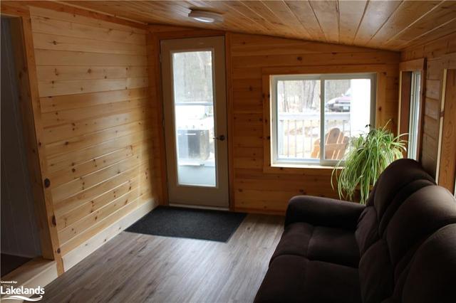 9828 Highway 118, House detached with 1 bedrooms, 1 bathrooms and 9 parking in Algonquin Highlands ON | Image 11