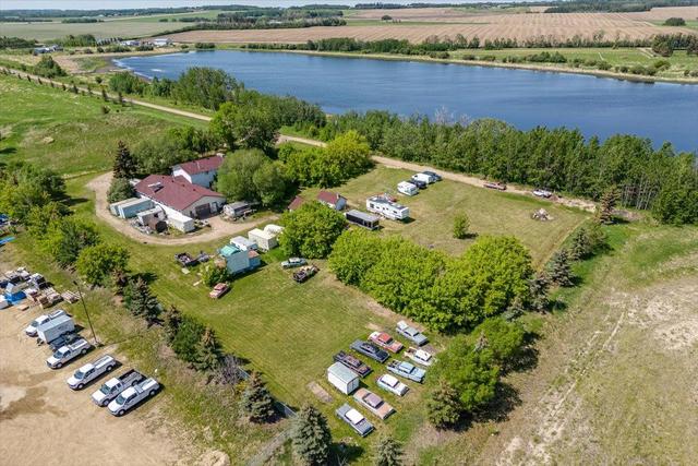 28074 Township Road 384, House detached with 3 bedrooms, 2 bathrooms and null parking in Red Deer County AB | Image 2