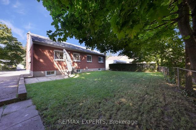 main - 87 Eugenia St, House detached with 3 bedrooms, 1 bathrooms and 3 parking in Barrie ON | Image 19