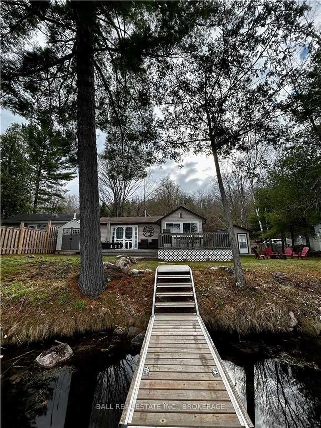 2099 White Lake Rd W, House detached with 2 bedrooms, 1 bathrooms and 4 parking in Douro Dummer ON | Image 1
