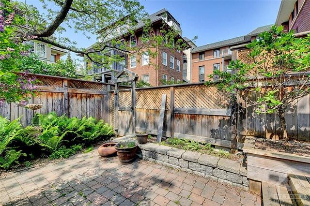 239 Second Avenue, Townhouse with 3 bedrooms, 3 bathrooms and 2 parking in Ottawa ON | Image 30