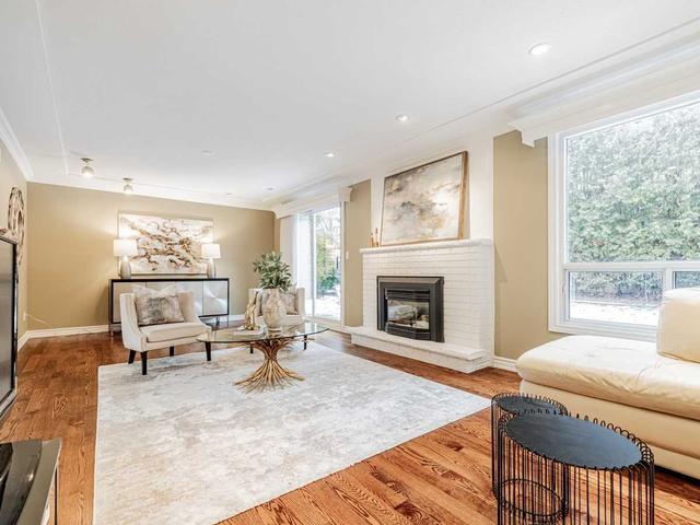 21 Chavender Pl, House detached with 4 bedrooms, 3 bathrooms and 6 parking in Vaughan ON | Image 20