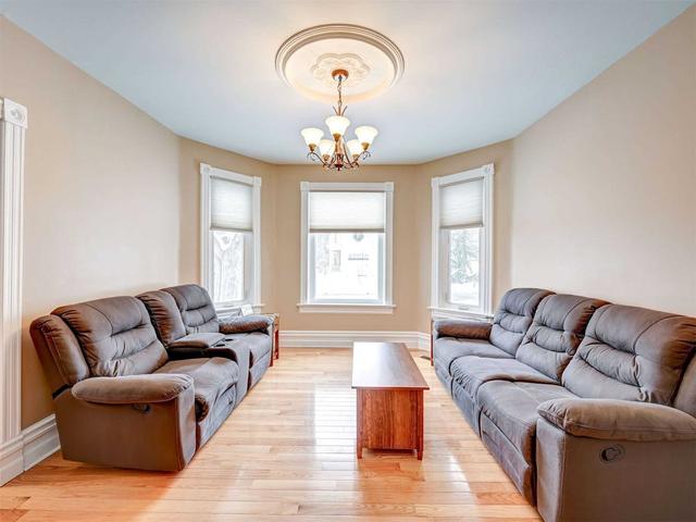 318 Queen St W, House detached with 4 bedrooms, 2 bathrooms and 6 parking in Cambridge ON | Image 7