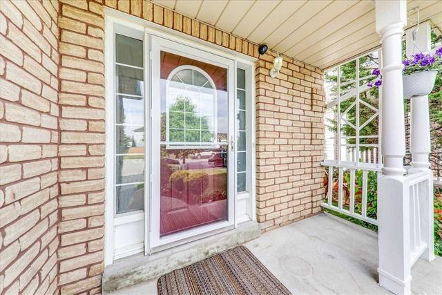 984 Grandlea Crt, House detached with 3 bedrooms, 3 bathrooms and 3 parking in Oshawa ON | Image 26