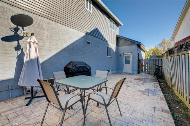 893 Guildwood Boulevard, House detached with 4 bedrooms, 3 bathrooms and 4 parking in London ON | Image 37