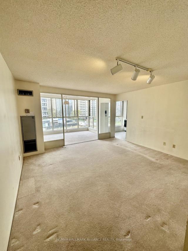 544 - 24 Southport St, Condo with 2 bedrooms, 1 bathrooms and 1 parking in Toronto ON | Image 27