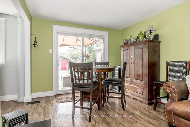 19 Sinclair Crt, House detached with 3 bedrooms, 2 bathrooms and 3 parking in Barrie ON | Image 9