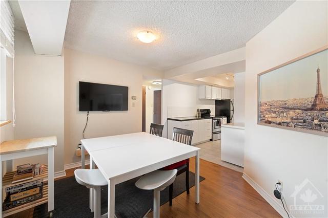 410 - 555 Brittany Drive, Condo with 2 bedrooms, 2 bathrooms and 1 parking in Ottawa ON | Image 8