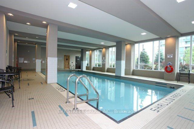 1806 - 3525 Kariya Dr, Condo with 1 bedrooms, 1 bathrooms and 1 parking in Mississauga ON | Image 4