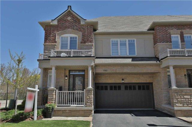 981 Toscana Pl, House attached with 3 bedrooms, 3 bathrooms and 2 parking in Mississauga ON | Image 1
