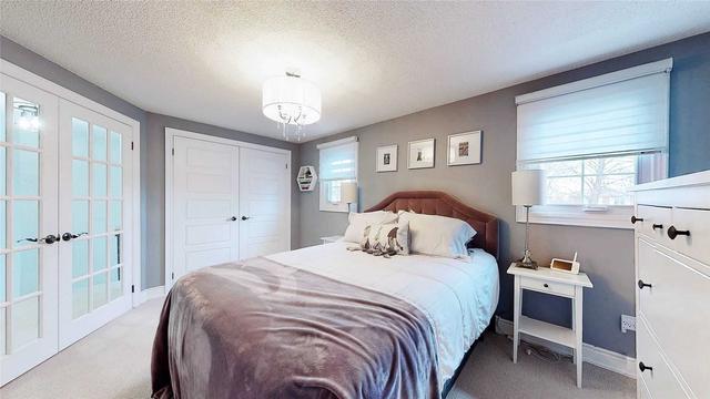 1114 Cedarcroft Cres, House detached with 3 bedrooms, 2 bathrooms and 5 parking in Pickering ON | Image 9
