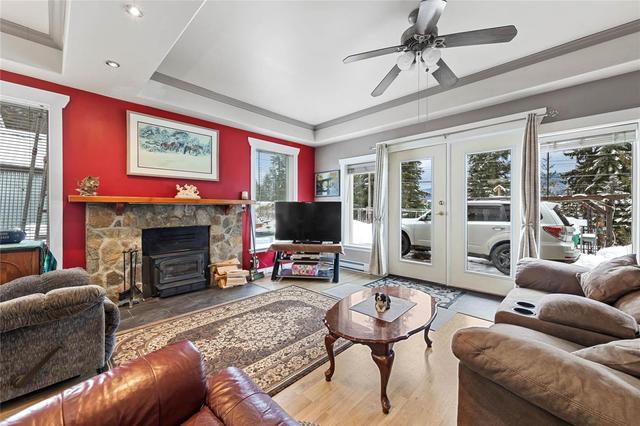 6327 Squilax Anglemont Road, House detached with 4 bedrooms, 4 bathrooms and 4 parking in Columbia Shuswap F BC | Image 9