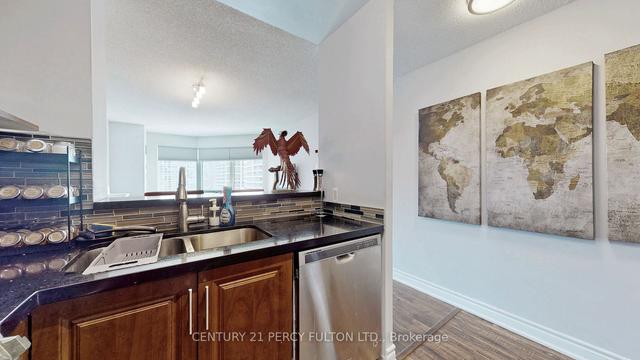 1101 - 11 Lee Centre Dr, Condo with 1 bedrooms, 1 bathrooms and 1 parking in Toronto ON | Image 10