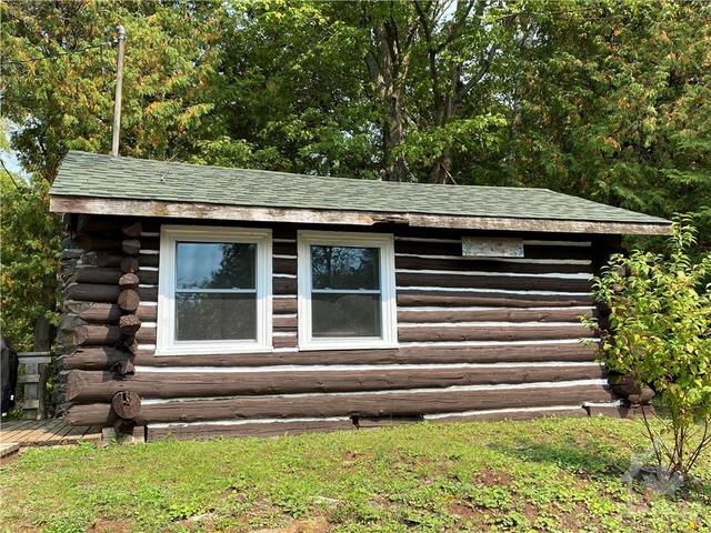 1032 Log Cabin Lane, House detached with 6 bedrooms, 5 bathrooms and 10 parking in North Frontenac ON | Image 19