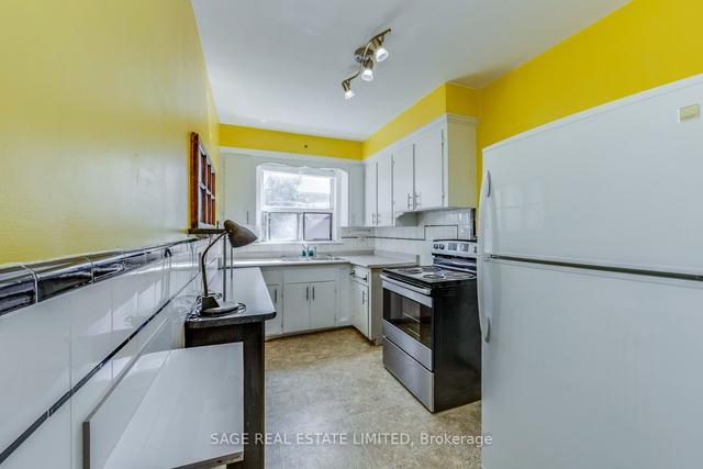 3 - 58 Leyton Ave, House detached with 2 bedrooms, 1 bathrooms and 1 parking in Toronto ON | Image 5