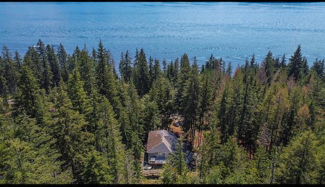 8475 Squilax Anglemont Road, House detached with 2 bedrooms, 2 bathrooms and 7 parking in Columbia Shuswap F BC | Image 16