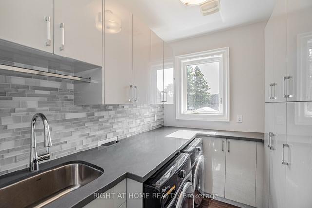 35 Burnelm Dr, House detached with 4 bedrooms, 5 bathrooms and 3 parking in Toronto ON | Image 25