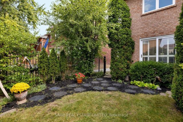 42 Miranda Crt, House detached with 4 bedrooms, 5 bathrooms and 4 parking in Vaughan ON | Image 30