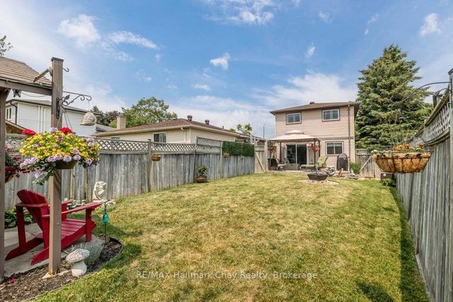 19 Sinclair Crt, House detached with 3 bedrooms, 2 bathrooms and 3 parking in Barrie ON | Image 33